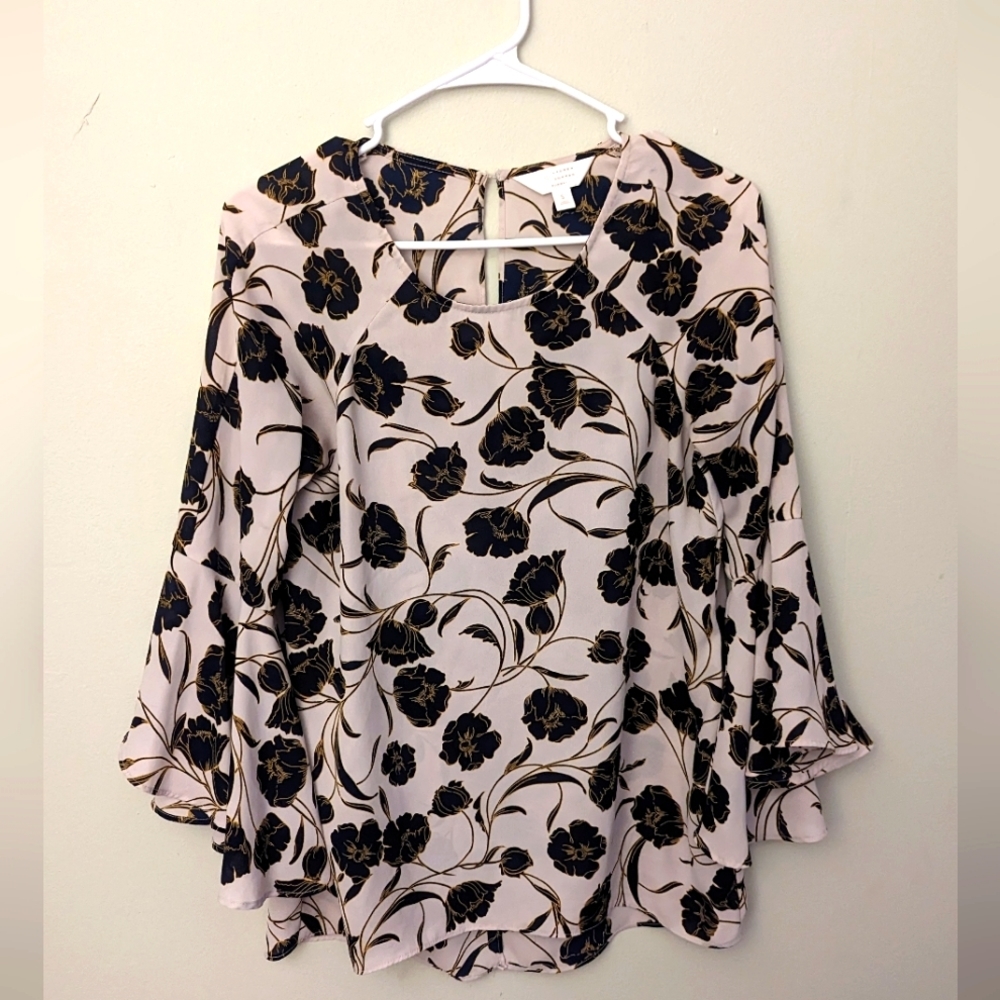 LAUREN Conrad Small Blouse Bell Sleeve White Blue Floral Open Back